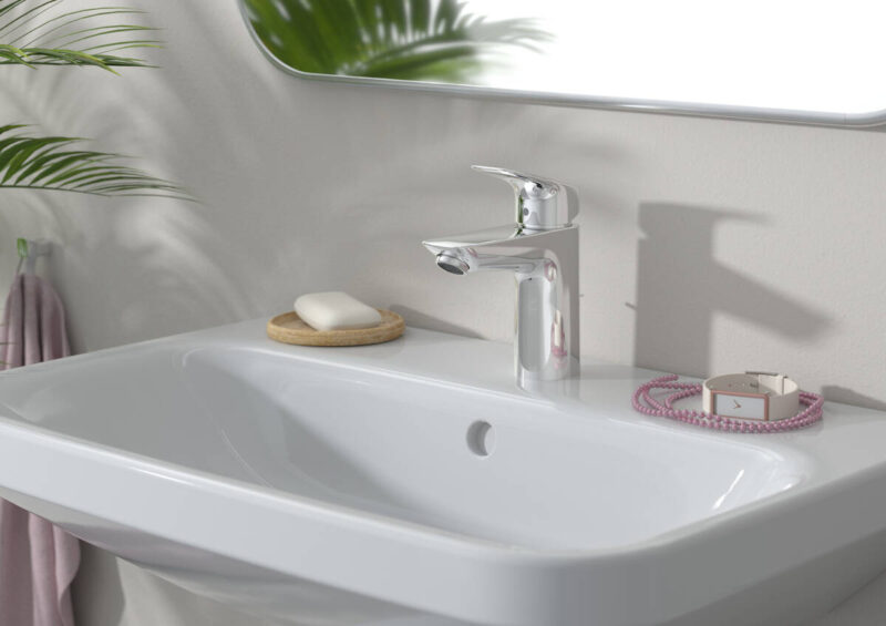 hansgrohe Logis - Single lever basin mixer 100 with pop-up waste set - Image 2